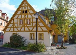 ehemalige Synagoge mit Vorsängerhaus