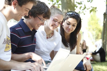 5.5) Kenntnisse über die Entwicklung der wirtschaftswissenschaftlichen Fachkompetenz und der Eingangsvoraussetzungen stellen eine wesentliche Voraussetzung für die adressenorientierte Gestaltung binnendifferenzierter Angebote in der Hochschullehre dar. 5.5) Kenntnisse über die Entwicklung der wirtschaftswissenschaftlichen Fachkompetenz und der Eingangsvoraussetzungen stellen eine wesentliche Voraussetzung für die adressenorientierte Gestaltung binnendifferenzierter Angebote in der Hochschullehre dar.