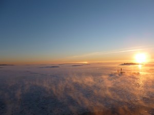 Gefrohrene Ostsee bei der Überfahrt nach Tallinn