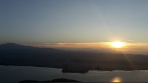 Ein Blick auf Ioannina kurz vor Sonnenuntergang