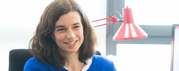 Jeanette Kubiak untersucht Strategien, mit denen Menschen versuchen, ihre Gefühle zu beeinflussen und in bestimmte Richtungen zu lenken. (Foto: Peter Pulkowski) Jeanette Kubiak untersucht Strategien, mit denen Menschen versuchen, ihre Gefühle zu beeinflussen und in bestimmte Richtungen zu lenken. (Foto: Peter Pulkowski)
