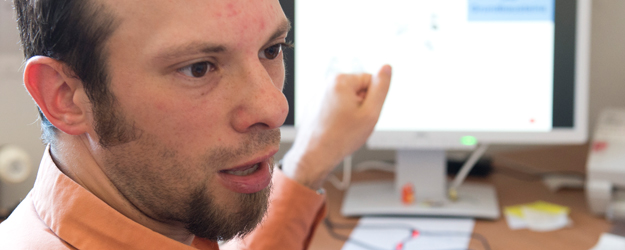 Bei der Konzeption des MaiStep-Präventionsprogramms kooperierten Arne Bürger und seine Kolleginnen und Kollegen mit verschiedenen Einrichtungen und Ministerien. (Foto: Peter Pulkowski) Bei der Konzeption des MaiStep-Präventionsprogramms kooperierten Arne Bürger und seine Kolleginnen und Kollegen mit verschiedenen Einrichtungen und Ministerien. (Foto: Peter Pulkowski)