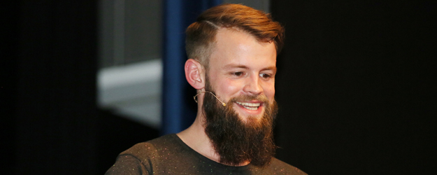 Christian Hessel, Immunologe am Institut für Medizinische Mikrobiologie und Hygiene der Universitätsmedizin Mainz, erklärte die Vorgänge im Immunsystem bei zu viel Fett. (Foto: Bernd Eßling) Christian Hessel, Immunologe am Institut für Medizinische Mikrobiologie und Hygiene der Universitätsmedizin Mainz, erklärte die Vorgänge im Immunsystem bei zu viel Fett. (Foto: Bernd Eßling)