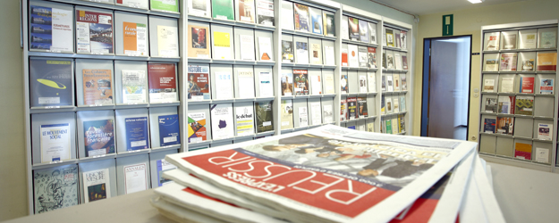 Zeitschriften-Auslage in der Universitätsbibliothek der JGU (Foto: Thomas Hartmann) Zeitschriften-Auslage in der Universitätsbibliothek der JGU (Foto: Thomas Hartmann)