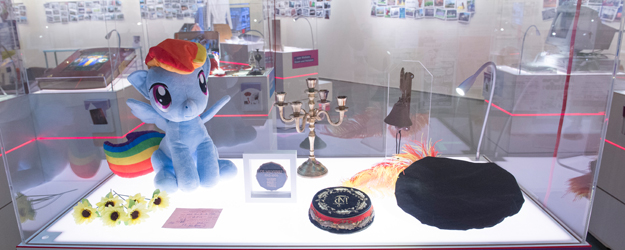 Innerhalb von neun Monaten haben die Organisatoren unter der Mithilfe von einigen Studenten die Ausstellung kuratiert und aufgebaut. (Foto: Peter Pulkowski) Innerhalb von neun Monaten haben die Organisatoren unter der Mithilfe von einigen Studenten die Ausstellung kuratiert und aufgebaut. (Foto: Peter Pulkowski)