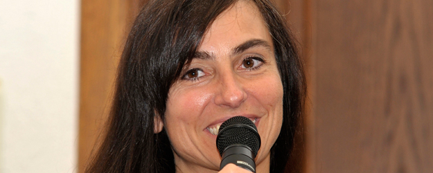 Wie es ihr gelang, Familie und Studium unter einen Hut zu bringen, erzählt die Alumna auf Einladung des Frauenbüros der JGU. (Foto: Uwe Feuerbach) Wie es ihr gelang, Familie und Studium unter einen Hut zu bringen, erzählt die Alumna auf Einladung des Frauenbüros der JGU. (Foto: Uwe Feuerbach)