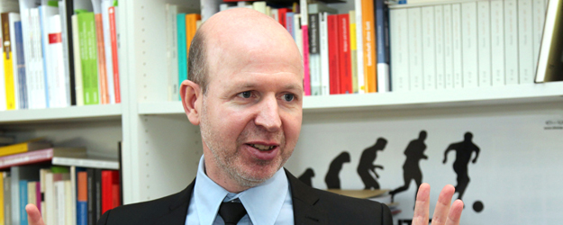 Prof. Dr. Stephan Goertz sieht es als Aufgabe der Theologen an, die Auseinandersetzung in der katholischen Kirche voranzutreiben. (Foto: Stefan F. Sämmer) Prof. Dr. Stephan Goertz sieht es als Aufgabe der Theologen an, die Auseinandersetzung in der katholischen Kirche voranzutreiben. (Foto: Stefan F. Sämmer)
