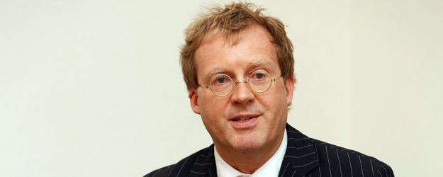 Prof. Dr. Matthias Cornils ist Stellvertretender Direktor des Mainzer Medieninstituts und Professor für Medienrecht, Kulturrecht und Öffentliches Recht an der Johannes Gutenberg-Universität Mainz. <small>(Foto: Stefan F. Sämmer)</small> Prof. Dr. Matthias Cornils ist Stellvertretender Direktor des Mainzer Medieninstituts und Professor für Medienrecht, Kulturrecht und Öffentliches Recht an der Johannes Gutenberg-Universität Mainz. <small>(Foto: Stefan F. Sämmer)</small>