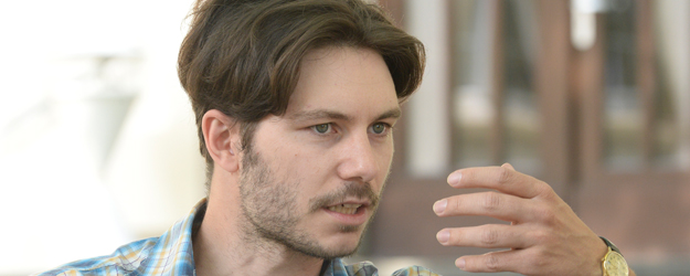 Mirko Uhlig hat sich im Laufe seiner Forschungsarbeit mit vielen schamanischen Praktiken vertraut gemacht. (Foto: Peter Pulkowski) Mirko Uhlig hat sich im Laufe seiner Forschungsarbeit mit vielen schamanischen Praktiken vertraut gemacht. (Foto: Peter Pulkowski)