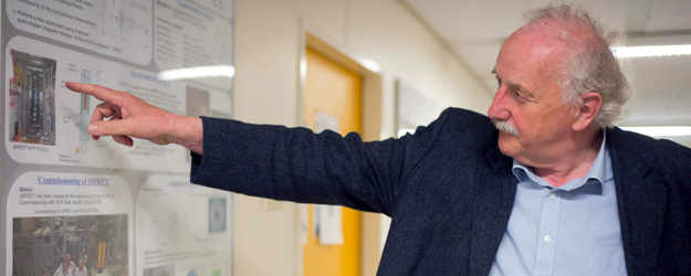 Als Senior-Forschungsprofessor wird Prof. Dr. Werner Heil seine Forschungen auf dem Gebiet der ultrakalten Neutronen für zwei weitere Jahre fortsetzen. (Foto: Stefan F. Sämmer) Als Senior-Forschungsprofessor wird Prof. Dr. Werner Heil seine Forschungen auf dem Gebiet der ultrakalten Neutronen für zwei weitere Jahre fortsetzen. (Foto: Stefan F. Sämmer)