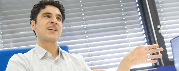 Vor seinem Wechsel an die JGU war Dr. Arash Nikoubashman drei Jahre am Princeton Center for Complex Materials tätig. (Foto: Peter Pulkowski) Vor seinem Wechsel an die JGU war Dr. Arash Nikoubashman drei Jahre am Princeton Center for Complex Materials tätig. (Foto: Peter Pulkowski)