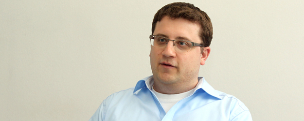 Als Doktorand beschäftigt sich Stieghorst mit der Untersuchung Siliziums anhand der Neutronenaktivierungsanalyse und der Frage, ob es für Solarzellen taugt. (Foto: Stefan F. Sämmer) Als Doktorand beschäftigt sich Stieghorst mit der Untersuchung Siliziums anhand der Neutronenaktivierungsanalyse und der Frage, ob es für Solarzellen taugt. (Foto: Stefan F. Sämmer)