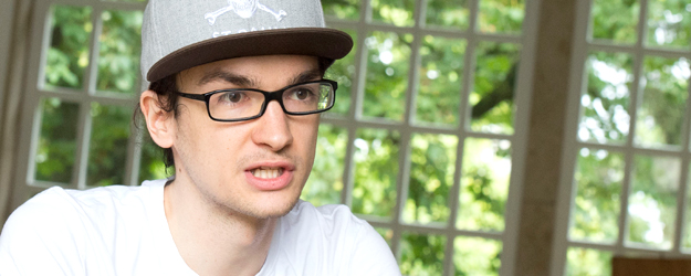 Lorenz Adlung forscht am Deutschen Krebsforschungszentrum in Heidelberg und ist begeisterter Science Slammer. (Foto: Stefan F. Sämmer) Lorenz Adlung forscht am Deutschen Krebsforschungszentrum in Heidelberg und ist begeisterter Science Slammer. (Foto: Stefan F. Sämmer)