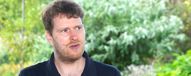 Dr. Heiko Bozem vom Institut für Physik der Atmosphäre engagiert sich für Scientists for Future Mainz/Wiesbaden, um ein Bewusstsein für den Klimawandel zu schaffen. (Foto: Peter Pulkowski) Dr. Heiko Bozem vom Institut für Physik der Atmosphäre engagiert sich für Scientists for Future Mainz/Wiesbaden, um ein Bewusstsein für den Klimawandel zu schaffen. (Foto: Peter Pulkowski)
