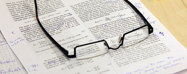 Neubert knows how to pair quantum mechanics and link the theories governing atomic and subatomic processes with people’s everyday lives. (photo: Stefan F. Sämmer) Neubert knows how to pair quantum mechanics and link the theories governing atomic and subatomic processes with people’s everyday lives. (photo: Stefan F. Sämmer)