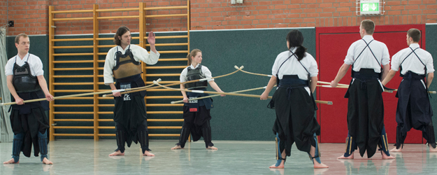 Naginatadō stands alongside sword-fighting and archery as one of the oldest of Japanese martial arts. (photo: Peter Pulkowski) Naginatadō stands alongside sword-fighting and archery as one of the oldest of Japanese martial arts. (photo: Peter Pulkowski)