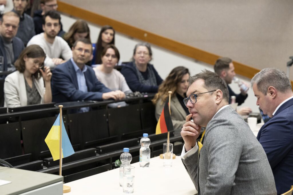 Der ukrainische Botschafter in Deutschland Oleksii Makeiev zu Gast an der JGU Mainz. Foto: Peter Pulkowski