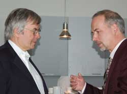 Prof. Dr. Hänsch im Gespräch mit Prof. Dr. Krausch