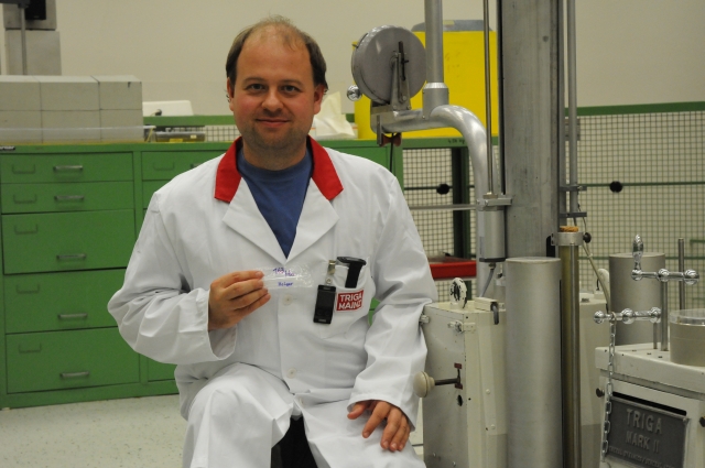 Holger Dorrer with produced and separated Ho-163 sample.