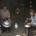 Produzierendes Kleingewerbe in El-Gamaliya (Kairo) – Herstellung von Aluminiumgefäßen (vorrangig für den nahe gelegenen Khan El-Khalili) © Rosner 2013