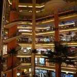 Stars Centre in Misr Gedida: Multi-Entertainment-Centre (Heliopolis – Satellitenstadt Kairos) einer saudischen Investorenfamilie für die einkommensstarke Bevölkerung, arabische Touristen aus den Golfstaaten und Expatriates © Rosner 2013