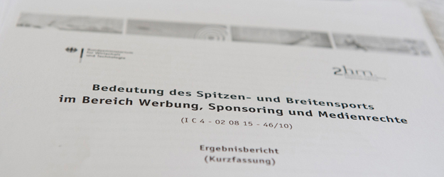 Mit der Unterstützung durch seine Mitarbeiter ist es Preuß gelungen, das Papier zur 