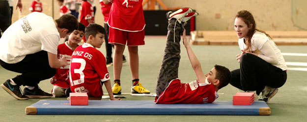 Auf dem Programm standen unter anderem Bodenturnen, Basketball und Ultimate Frisbee. (Foto: Stefan F. Sämmer)