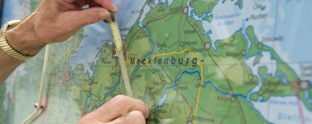 Die Kordel reicht nur bei der optimalen Verbindung aller angezeigten Städte bis ans Ziel. (Foto: Peter Pulkowski)