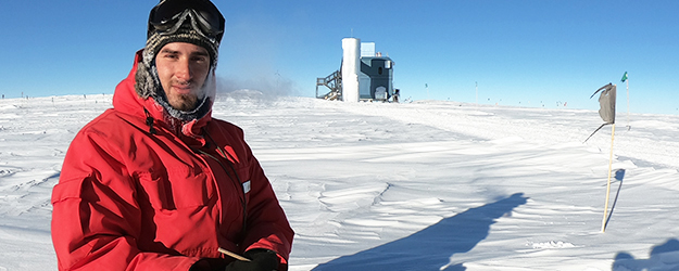 Gutenberg-Alumnus Benjamin Eberhardt überwintert in der internationalen Amundsen-Scott-Forschungsstation am Südpol. (Foto/©: Raffaela Busse, NSF)