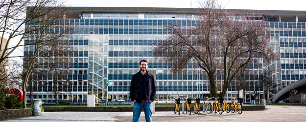 In der Naturwissenschaftlichen Fakultät auf dem Gutenberg-Campus hat Alumnus Sebastian Schappert den Großteil seines Meteorologiestudiums absolviert. (Foto: Stefan F. Sämmer)