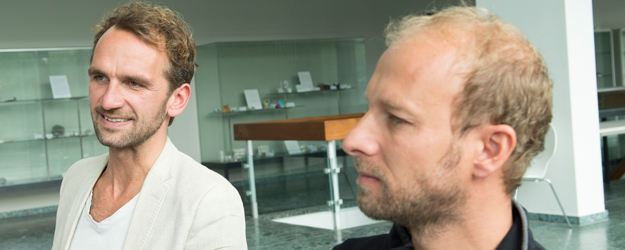 Michael Schwarz (l.) hat Film an der Kunsthochschule Mainz studiert und hier seine Leidenschaft für den Dokumentarfilm entdeckt. (Foto: Peter Pulkowski)