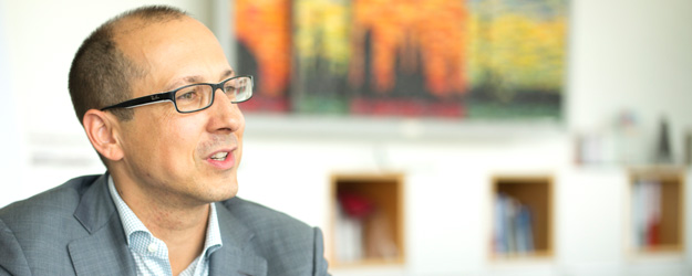 Für Dr. Roland Wandeler gehören gesellschaftliches Engagement wie im Deutschlandstipendienprogramm und wirtschaftlicher Erfolg untrennbar zusammen. (Foto: Stefan F. Sämmer)