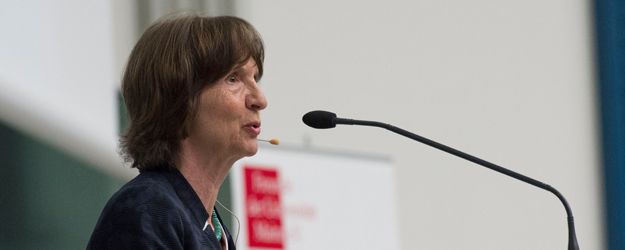 Prof. Dr. Dr. h.c. Aleida Assmann sprach am dritten Abend der Vorlesungsreihe über "Aufstieg und Fall des Zeitregimes der Moderne". <small>(Foto: Peter Pulkowski)</small>