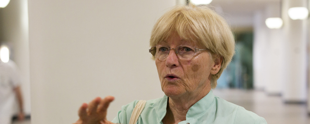 Christine Brückner leitet die Gruppe aus 27 Grünen Damen und einem Grünen Herrn an der Universitätsmedizin Mainz. (Foto: Stefan F. Sämmer)