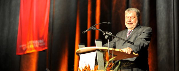 Bei der feierlichen Eröffnungsveranstaltung sprach unter anderem Ministerpräsident Kurt Beck. (Foto: Jan Hildner)