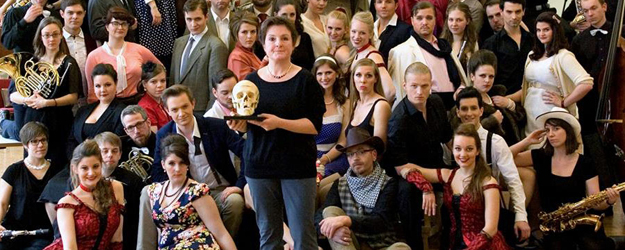 Im Rahmenprogramm zur aktuellen 'Curtains'-Produktion der Musical Inc. hielt Rechtsmedizinerin Dr. Dorothea Hatz einen wissenschaftlichen Vortrag zum Thema 'Der menschliche Körper nach dem Tod'. (Foto: Stefan F. Sämmer)