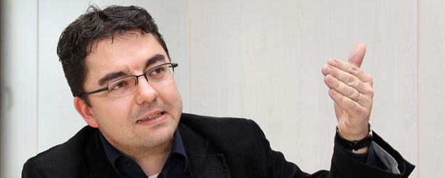 Gemeinsam mit Kolleginnen und Kollegen hat Prof. Dr. Thorsten Faas eine Studie zu Bürgerbeteiligung und direkter Demokratie in Stuttgart vorgestellt. (Foto: Stefan F. Sämmer)