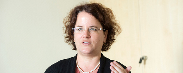 Prof. Dr. Susann Schweiger ist Direktorin des Instituts für Humangenetik und zugleich Sprecherin des ZSNE.(Foto: Peter Pulkowski)