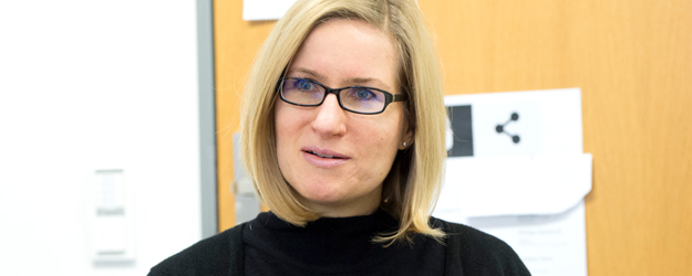 Juniorprof. Dr. Stefanie Acquavella-Rauch von der Abteilung Musikwissenschaft der JGU beschäftigt sich intensiv mit digitalen Editionen und begleitet den neuen Masterstudiengang. (Foto: Peter Pulkowski)