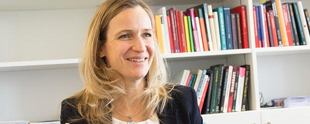 Sozialgeografie, Urbanitäts-, Entwicklungs- und Globalisierungsforschung sind die Forschungsschwerpunkte von Veronika Cummings. (Foto: Peter Pulkowski)