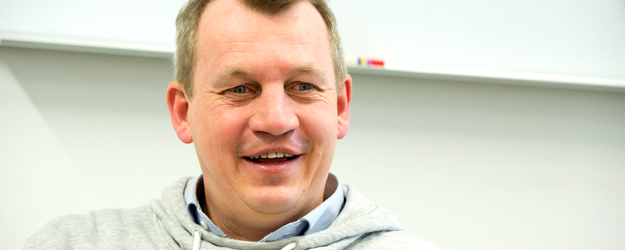 Prof. Dr. Kai-Christian Bruhn steht dem mainzed-Netzwerk als Direktor vor und leitet den neuen hochschulübergreifenden Masterstudiengang. (Foto: Peter Pulkowski)