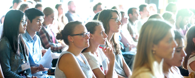 Rund 300 Nachwuchswissenschaftlerinnen und -wissenschaftler besuchten das Biennial Meeting 2016 des Rhine-Main Neuroscience Network. (Foto: Stefan F. Sämmer)