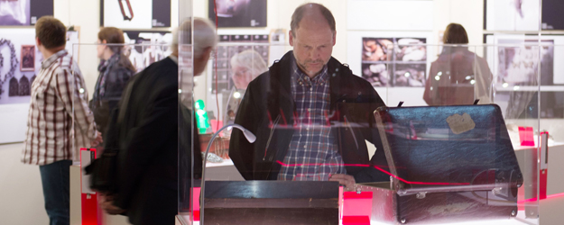 Die Ausstellung 'WERTSACHEN. Die Sammlungen der Johannes Gutenberg-Universität Mainz' will mit dem Nebeneinander der Exponate aus verschiedenen Sammlungen neue, interdisziplinäre Objektnachbarschaften herstellen. <small>(Foto: Peter Pulkowski)</small>