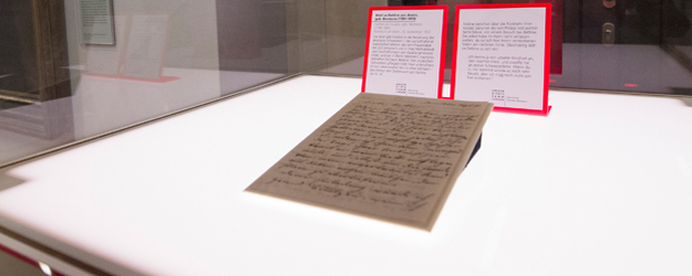 Der Brief von Meline von Guaita an ihre Schwester Bettina von Arnim aus dem Jahr 1851 gibt Einblick in die enge Beziehung der Brentano-Schwestern. (Foto: Peter Pulkowski)