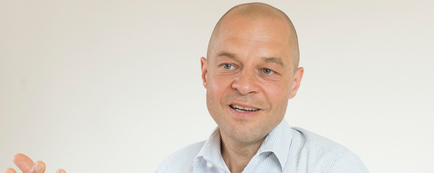 Der Vorsitzende des Vereins für Wirtschaftspsychologie am Psychologischen Institut der JGU, Prof. Dr. Jurij Ryschka, hat selbst in Mainz promoviert und im Anschluss eine Firma für Organisationsentwicklung gegründet. (Foto: Peter Pulkowski)