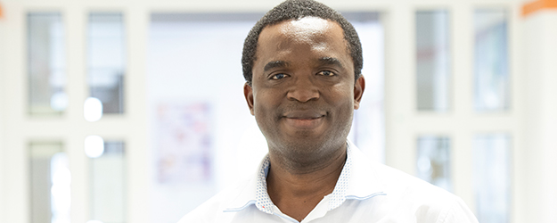 Dr. Izuu Nwankwọ, born in Nigeria, is studying the effects the Nigerian culture industry has on non-African artists. (photo: Peter Pulkowski)