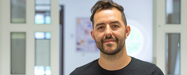 Tom Simmert's research focuses on the genre of Afrobeats. (photo: Peter Pulkowski)