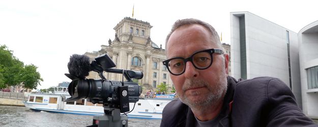For six years, the director of the Film Class at the Mainz Academy of Fine Arts was on the road with his VW bus to create an extraordinary portrait of German rivers. (photo: Harald Schleicher)