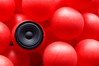 Lautsprecher in roten Bällchen von Melanie Windl_200_150px
